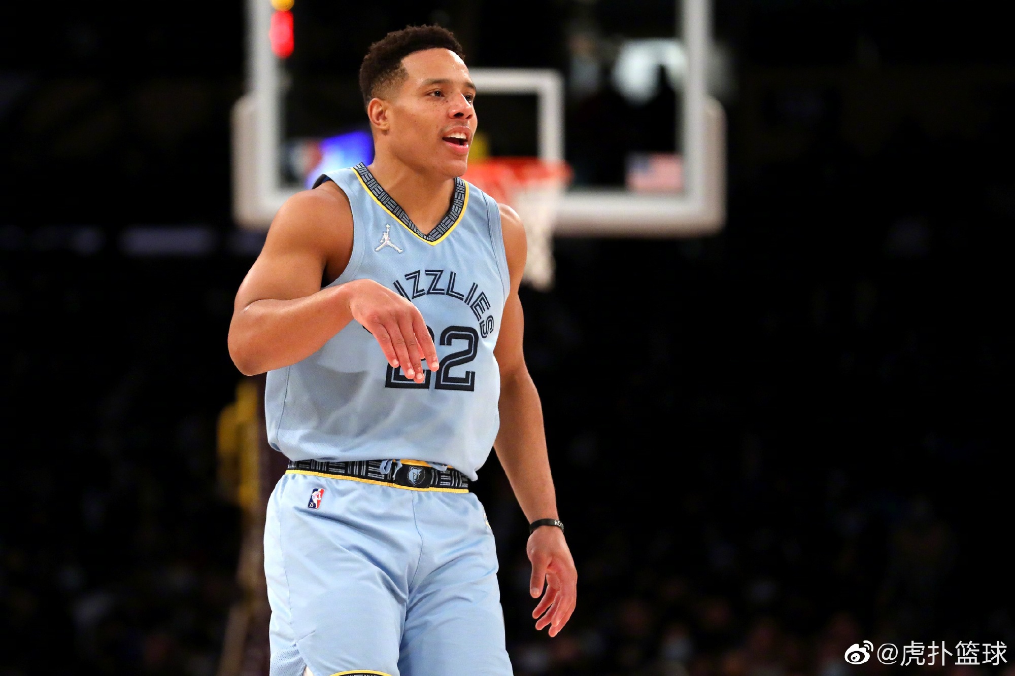 德斯蒙德-贝恩17投8中,得到19分1篮板4助攻|灰熊|德斯蒙德|奇才_新浪