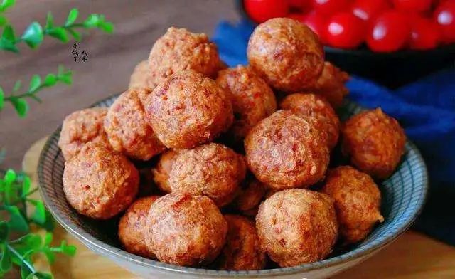 除夕年夜饭你家都备了哪些菜？休闲区蓝鸢梦想 - Www.slyday.coM