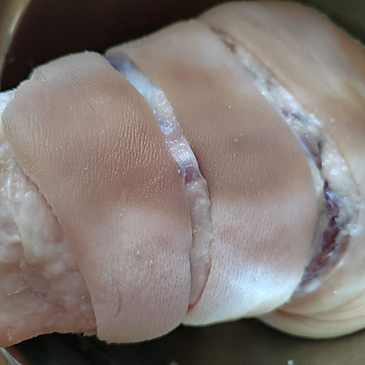 年夜饭必备烀肘子