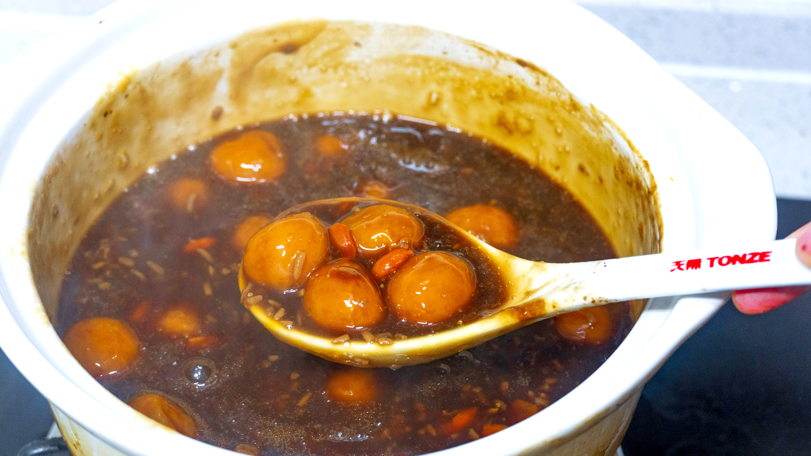 大年初一,牢记“五吃六不做”,寓意虎年顺利大吉,老传统不能忘休闲区蓝鸢梦想 - Www.slyday.coM 大年初一,牢记“五吃六不做”,寓意虎年顺利大吉,老传统不能忘休闲区蓝鸢梦想 - Www.slyday.coM