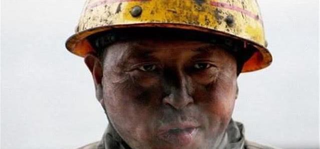 工地日薪高达500元,民工却不上班?包工头:都是惯出来的休闲区蓝鸢梦想 - Www.slyday.coM 工地日薪高达500元,民工却不上班?包工头:都是惯出来的休闲区蓝鸢梦想 - Www.slyday.coM