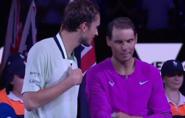 喜提第21冠!纳达尔紧抱奖杯,笑得比花还灿烂,为梅德维德夫遗憾休闲区蓝鸢梦想 - Www.slyday.coM 喜提第21冠!纳达尔紧抱奖杯,笑得比花还灿烂,为梅德维德夫遗憾休闲区蓝鸢梦想 - Www.slyday.coM