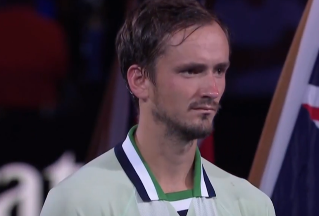 喜提第21冠!纳达尔紧抱奖杯,笑得比花还灿烂,为梅德维德夫遗憾休闲区蓝鸢梦想 - Www.slyday.coM 喜提第21冠!纳达尔紧抱奖杯,笑得比花还灿烂,为梅德维德夫遗憾休闲区蓝鸢梦想 - Www.slyday.coM