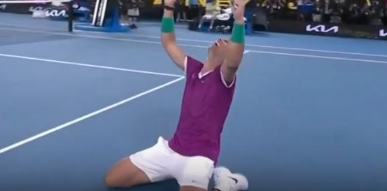 德约缺席、含金量不足?战神纳达尔夺第21冠,激情挥拳,跪地怒吼休闲区蓝鸢梦想 - Www.slyday.coM 德约缺席、含金量不足?战神纳达尔夺第21冠,激情挥拳,跪地怒吼休闲区蓝鸢梦想 - Www.slyday.coM