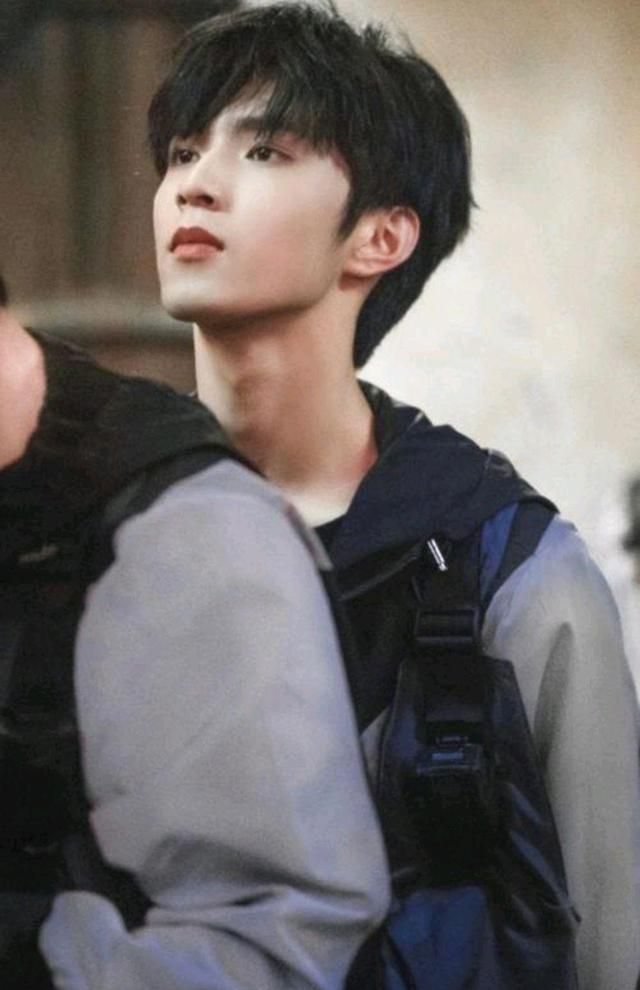 刘耀文封神图|刘耀文|封神|粉丝_新浪新闻