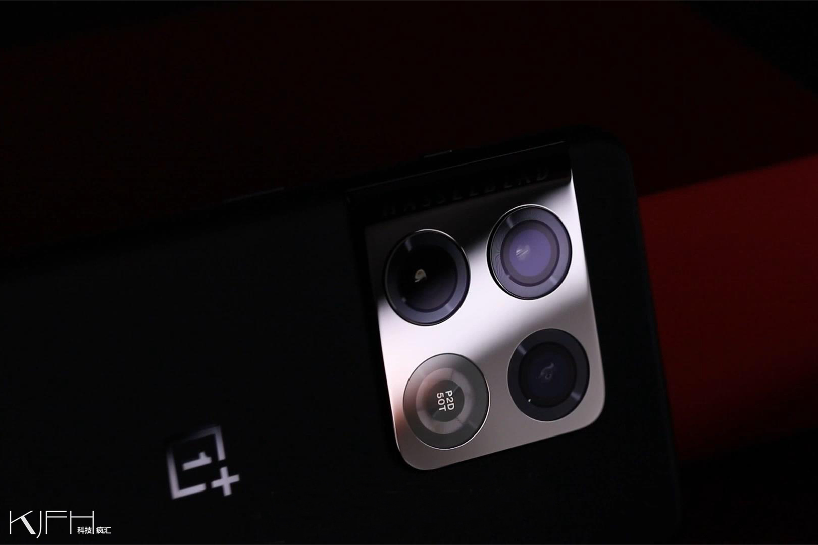 有没有人和我一样看多了一加10pro摄像头