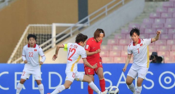 后腰需要硬起来,中国女足的攻防转换,特别需要王霜休闲区蓝鸢梦想 - Www.slyday.coM 后腰需要硬起来,中国女足的攻防转换,特别需要王霜休闲区蓝鸢梦想 - Www.slyday.coM