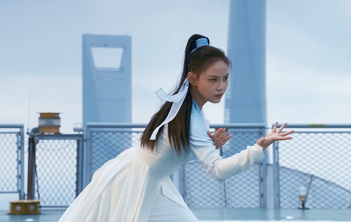 央视虎年春晚代言景点云端高楼上的景观太极呈现出行云流水