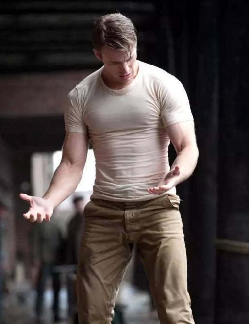 肌肉男在奥尼尔面前那就是弟弟级别强森被嘲笑c罗显娇小