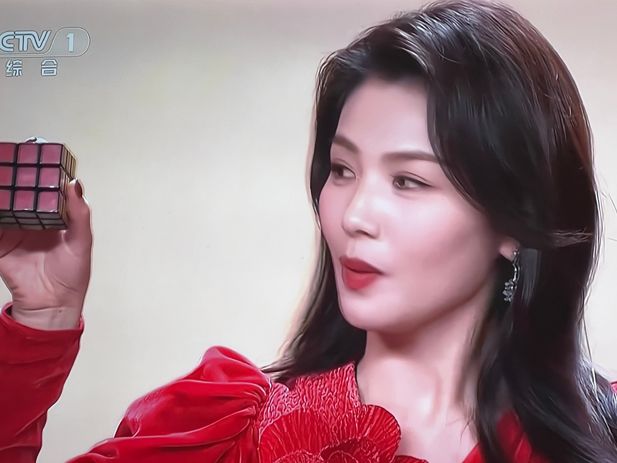 刘涛在开端里丢掉的颜值分春晚全部拉回来了