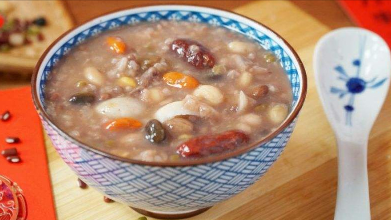 明天大年初一，吃什么记得遵循“6样”，虎年行大运，老规矩别忘休闲区蓝鸢梦想 - Www.slyday.coM