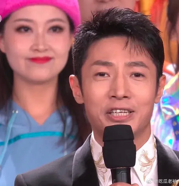 没想到，今年春晚最大的欢乐，是主持人撒贝宁给的……休闲区蓝鸢梦想 - Www.slyday.coM