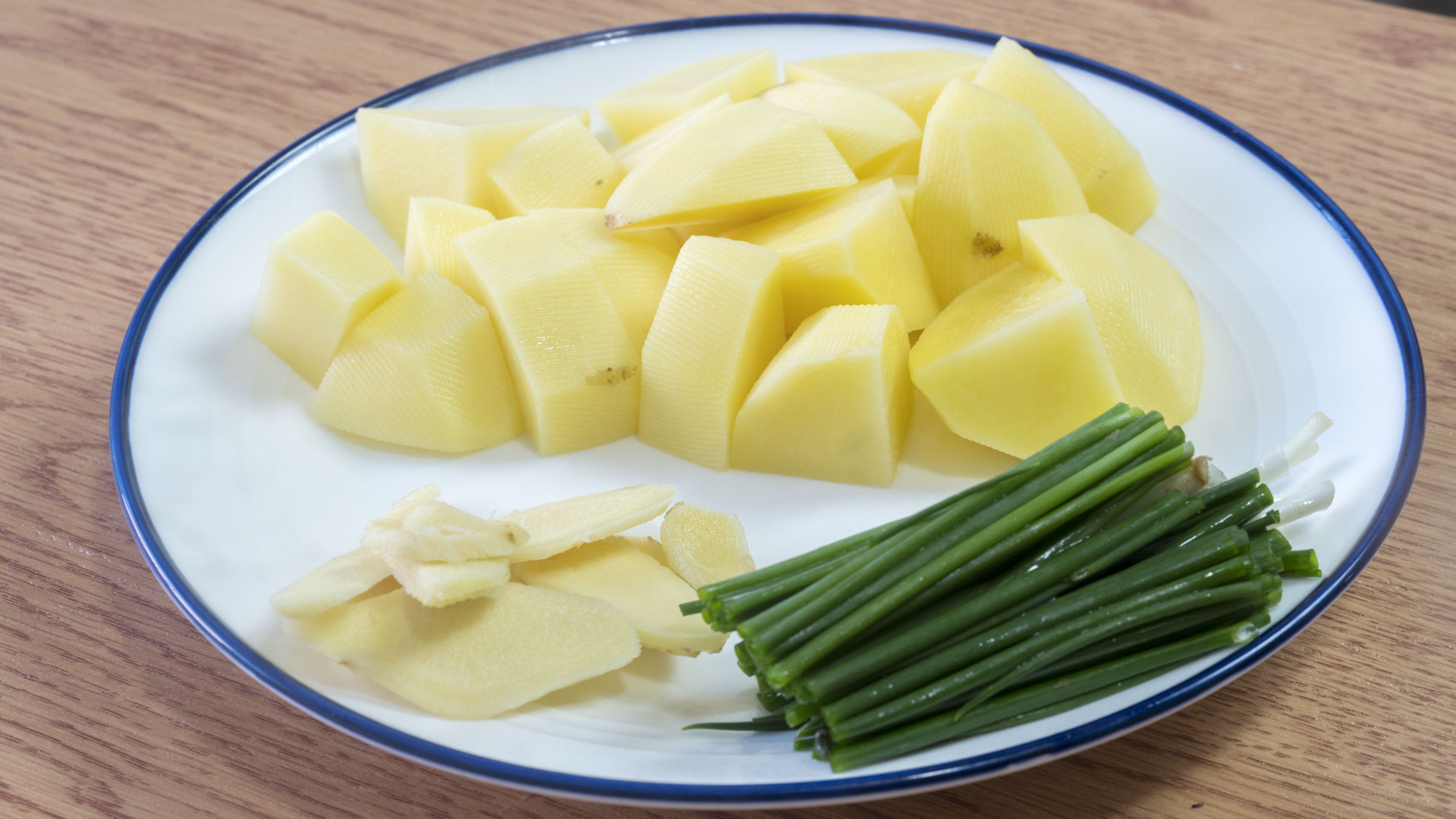 大年初一,牢记“五吃六不做”,寓意虎年顺利大吉,老传统不能忘休闲区蓝鸢梦想 - Www.slyday.coM 大年初一,牢记“五吃六不做”,寓意虎年顺利大吉,老传统不能忘休闲区蓝鸢梦想 - Www.slyday.coM