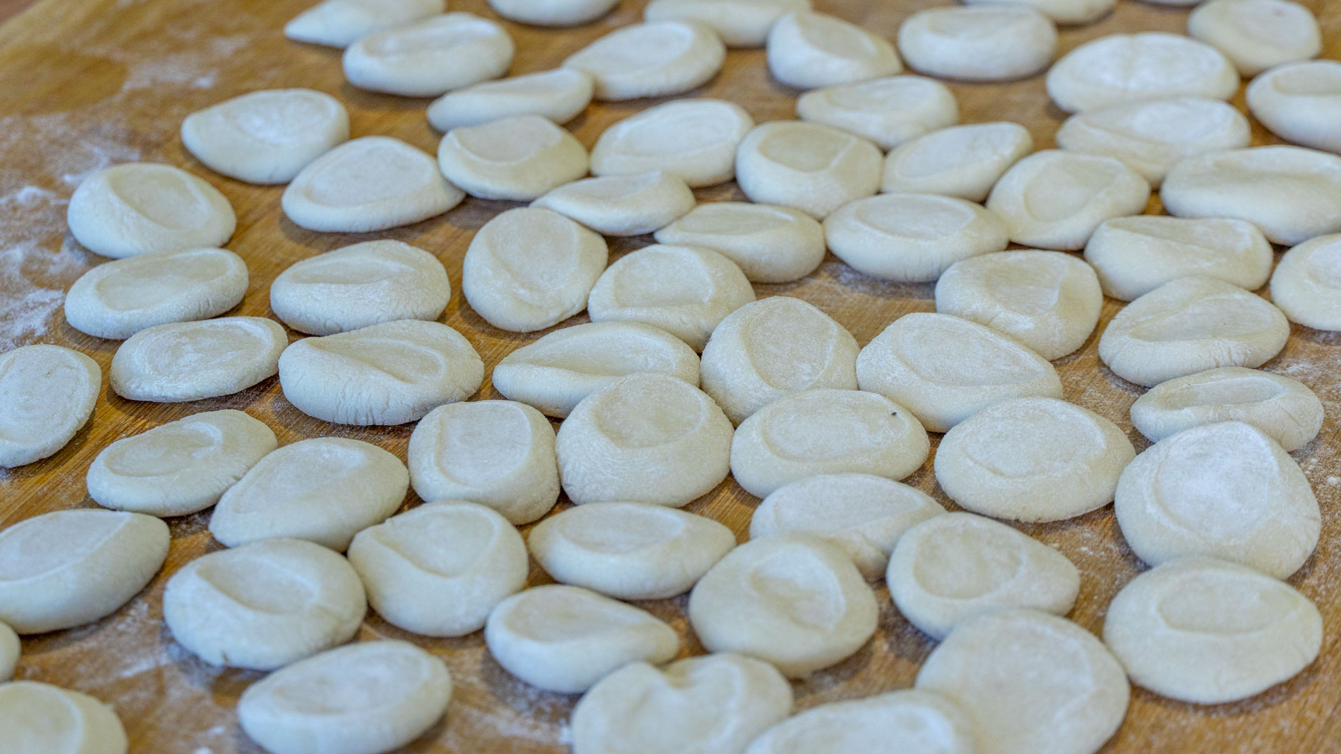 明天大年初一，吃什么记得遵循“6样”，虎年行大运，老规矩别忘休闲区蓝鸢梦想 - Www.slyday.coM