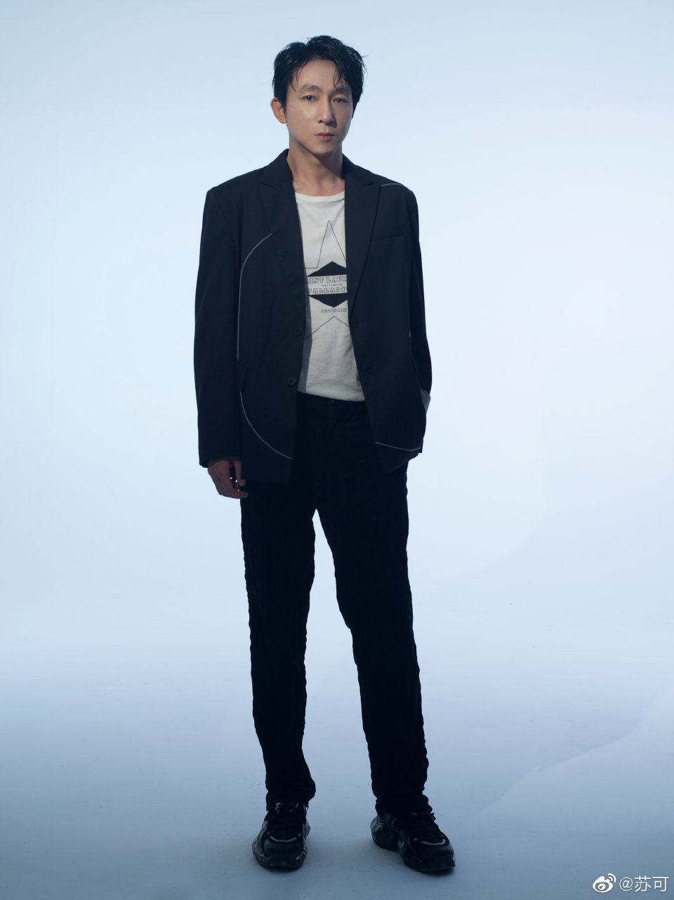 大江扮演者苏可发博晒弹《梦幻曲》给大家送祝福