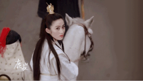 张敏时隔29年再演赵敏，状态疲惫眼神沧桑，神还原却毁了经典__财经头条