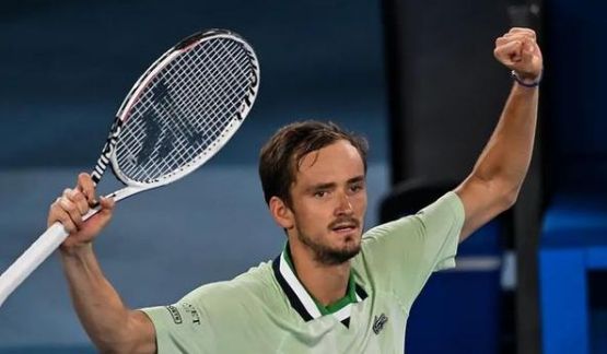 荡气回肠的大逆转!纳达尔险胜梅德韦杰夫,拿到第21冠靠的哪几点休闲区蓝鸢梦想 - Www.slyday.coM 荡气回肠的大逆转!纳达尔险胜梅德韦杰夫,拿到第21冠靠的哪几点休闲区蓝鸢梦想 - Www.slyday.coM