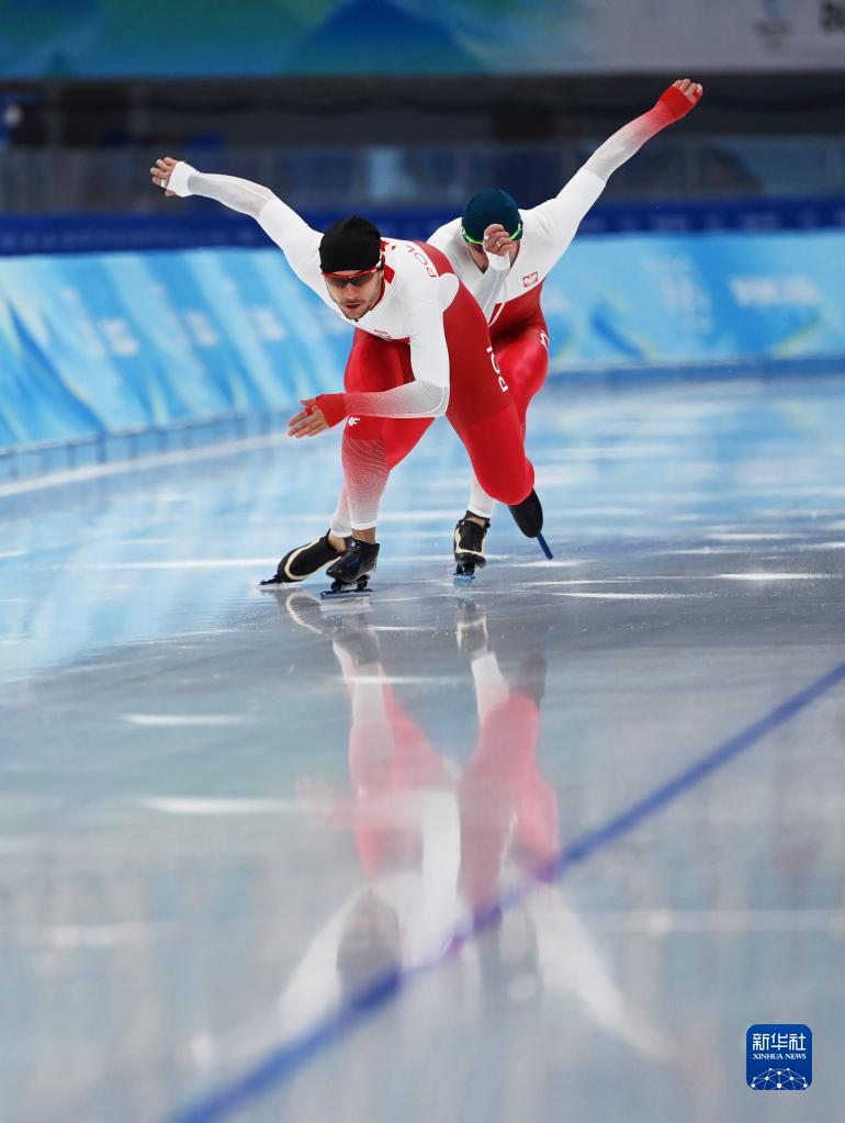 新华社记者 武巍 摄1月31日,运动员在训练中.