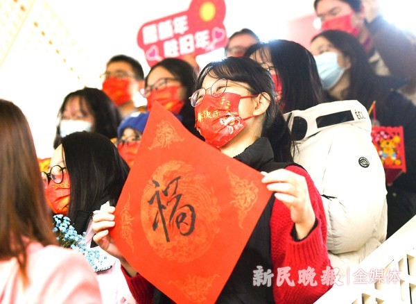 “五禽戏”武得虎虎生威 上海中医药大学留校师生欢度春节休闲区蓝鸢梦想 - Www.slyday.coM