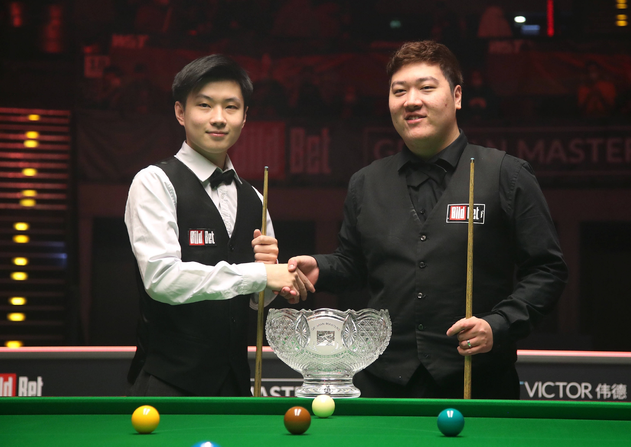 体坛联播｜中国短道速滑队亮相训练，赵心童夺冠创斯诺克历史休闲区蓝鸢梦想 - Www.slyday.coM