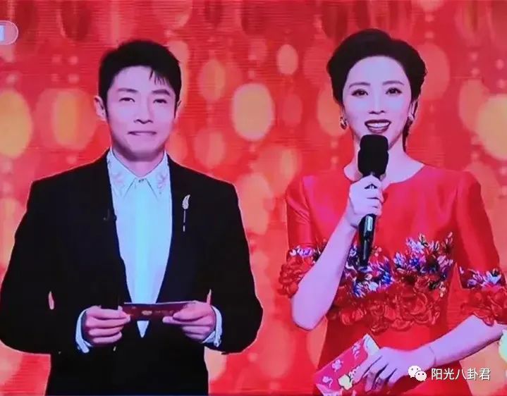 央视春晚8大热搜谁最风光，马凡舒好漂亮，撒贝宁嘴瓢，刘涛是托休闲区蓝鸢梦想 - Www.slyday.coM