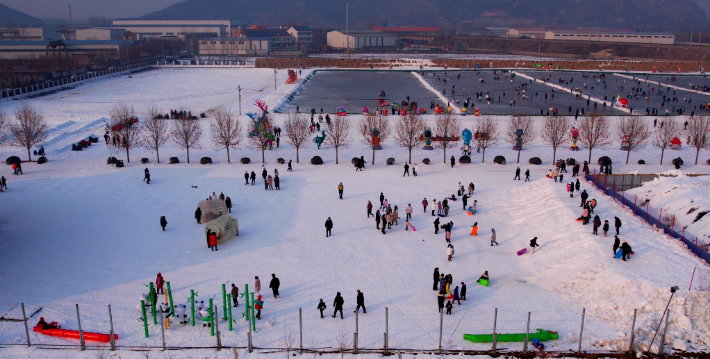 邢台玉泉山滑雪场图片