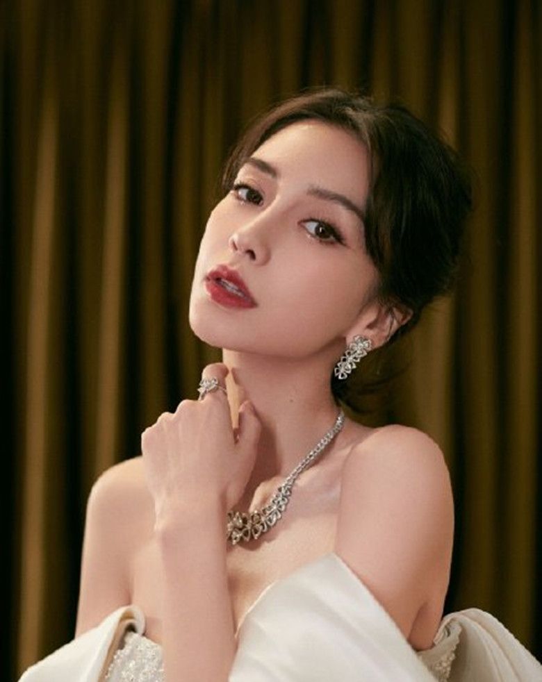 杨颖Angelababy主持北京春晚 状态非常好丝毫没有受到离婚影响休闲区蓝鸢梦想 - Www.slyday.coM