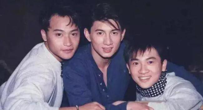 央视春晚：主持天团大调整，美女马凡舒首次入围，撒贝宁重归春晚休闲区蓝鸢梦想 - Www.slyday.coM