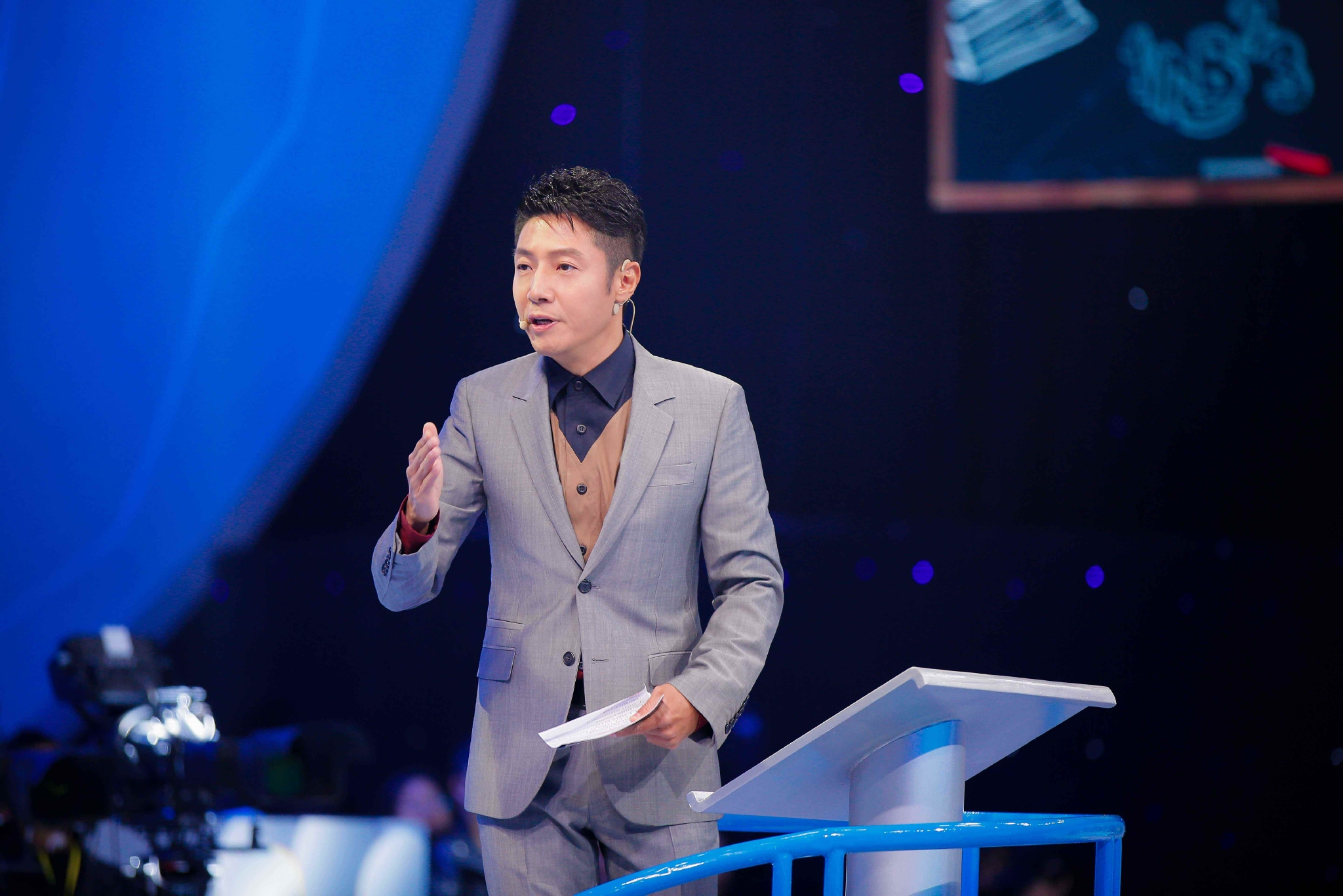 5位央视虎年春晚主持人,最小29岁,个个实力不凡,皆受观众喜爱休闲区蓝鸢梦想 - Www.slyday.coM 5位央视虎年春晚主持人,最小29岁,个个实力不凡,皆受观众喜爱休闲区蓝鸢梦想 - Www.slyday.coM