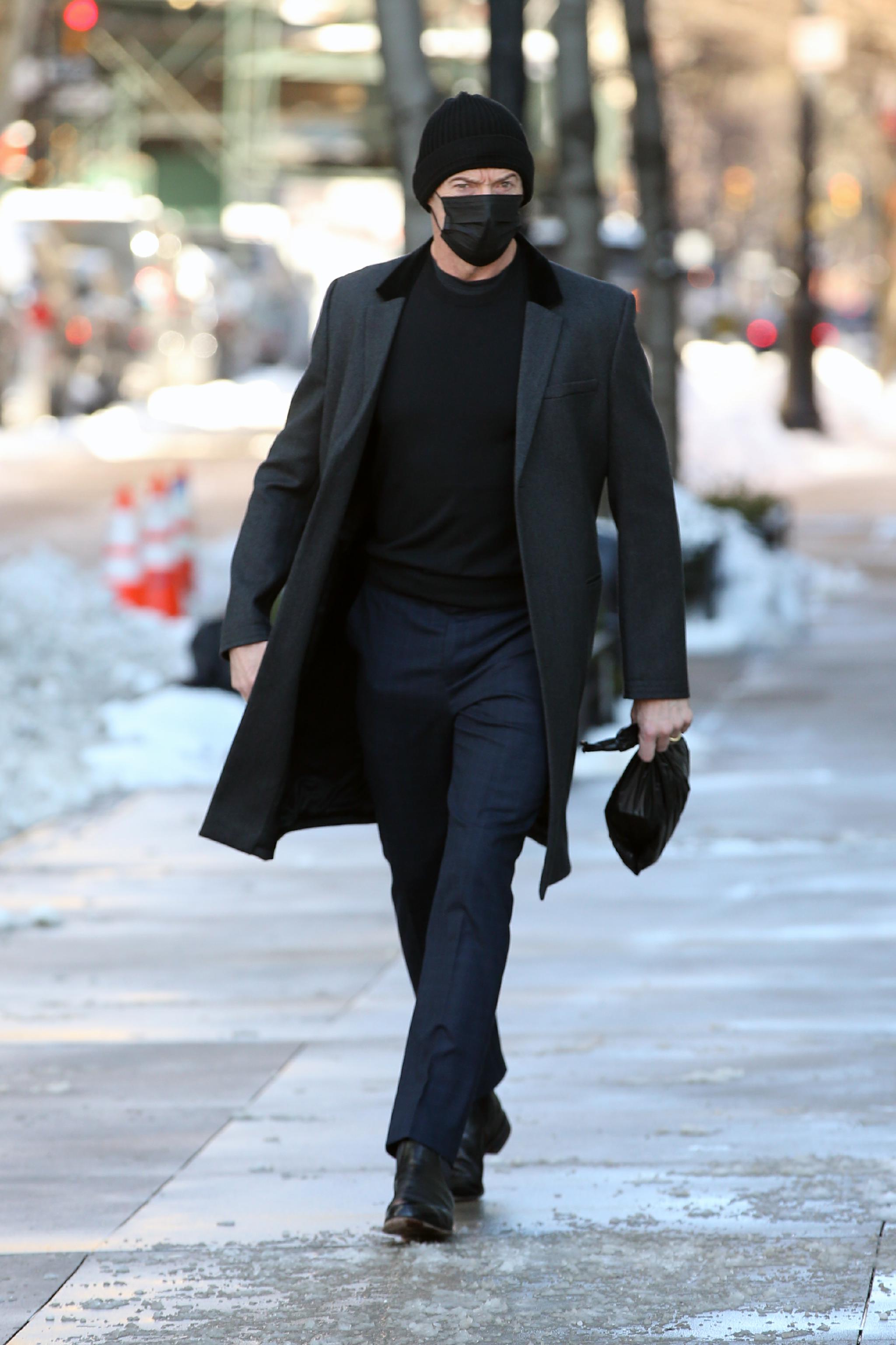 街拍|休杰克曼_新浪新闻