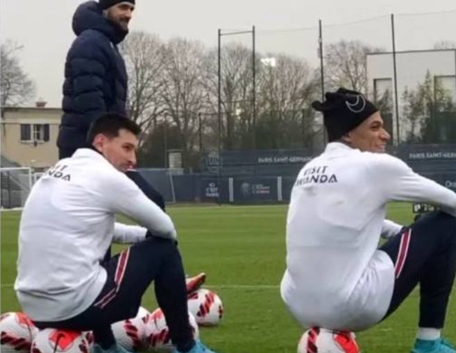 大巴黎VS尼斯首发曝光：后防变脸 维拉蒂领衔 梅西携两王牌冲锋休闲区蓝鸢梦想 - Www.slyday.coM