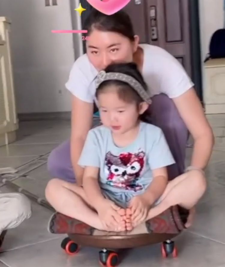 中国31岁美女蝶后晒一儿一女+豪宅!奥运冠军嫁外籍华人,人胖了休闲区蓝鸢梦想 - Www.slyday.coM 中国31岁美女蝶后晒一儿一女+豪宅!奥运冠军嫁外籍华人,人胖了休闲区蓝鸢梦想 - Www.slyday.coM