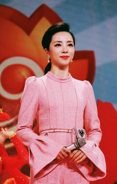 5位央视虎年春晚主持人,最小29岁,个个实力不凡,皆受观众喜爱休闲区蓝鸢梦想 - Www.slyday.coM 5位央视虎年春晚主持人,最小29岁,个个实力不凡,皆受观众喜爱休闲区蓝鸢梦想 - Www.slyday.coM