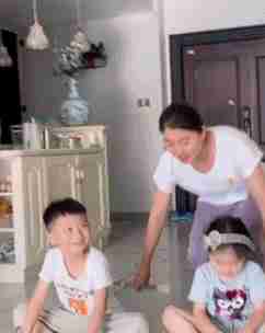 中国31岁美女蝶后晒一儿一女+豪宅!奥运冠军嫁外籍华人,人胖了休闲区蓝鸢梦想 - Www.slyday.coM 中国31岁美女蝶后晒一儿一女+豪宅!奥运冠军嫁外籍华人,人胖了休闲区蓝鸢梦想 - Www.slyday.coM