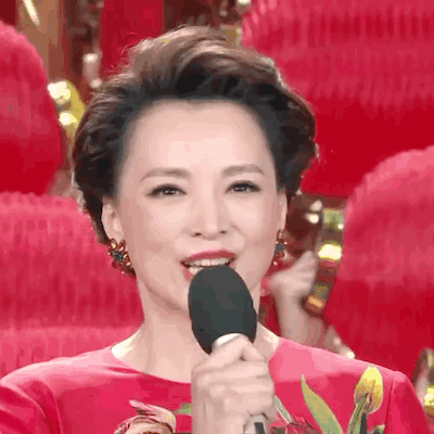 今年春晚女主持，长了一张女团脸？休闲区蓝鸢梦想 - Www.slyday.coM