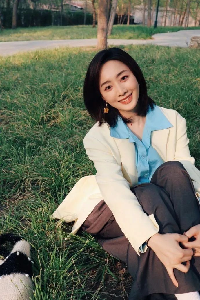 28岁的她主持春晚爆火，首次登台内情曝光：这次终于瞒不住了休闲区蓝鸢梦想 - Www.slyday.coM