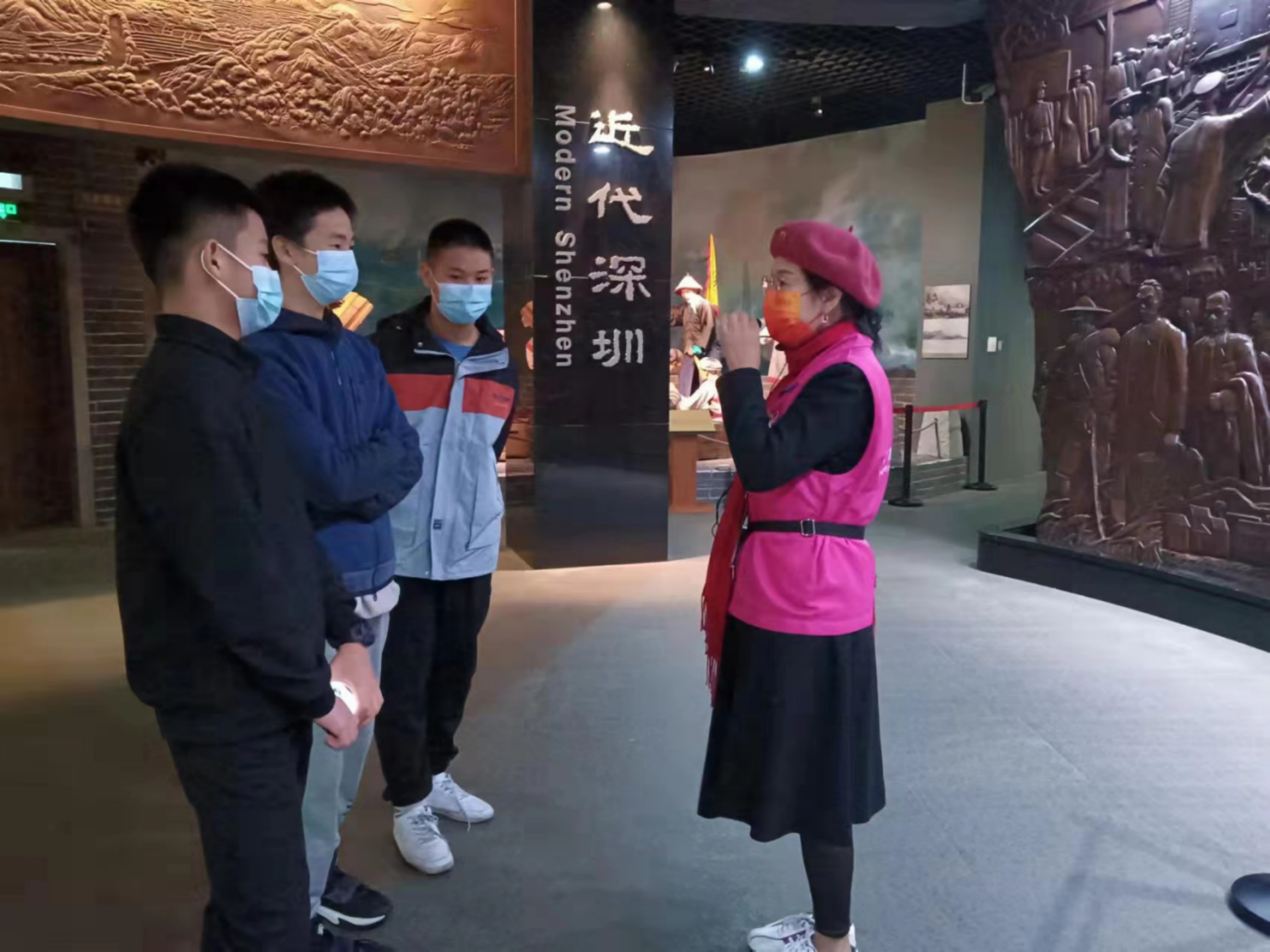 13年5000多个小时深博志愿者一姐的人生追求