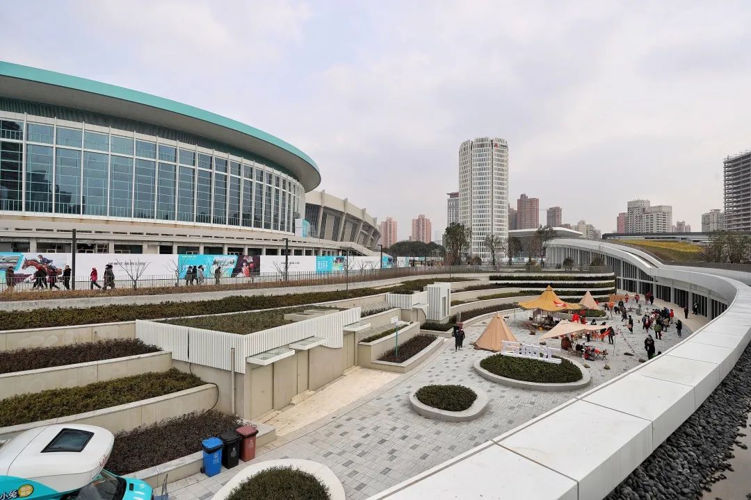 徐家汇体育公园综合馆今天开启部分试运营