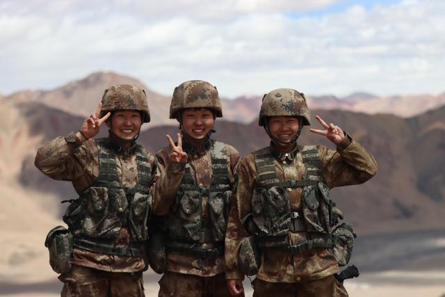 军旅人生丨在喀喇昆仑勇敢追梦的坦克女兵休闲区蓝鸢梦想 - Www.slyday.coM