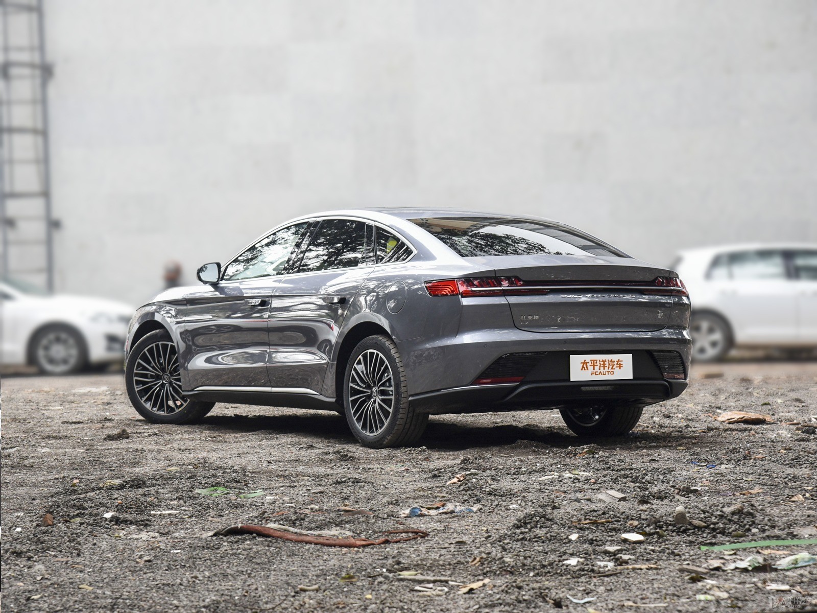 新款比亚迪汉ev续航或提升至715km