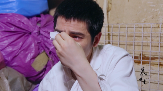 见到奶奶遗物,萧敬腾数次痛哭