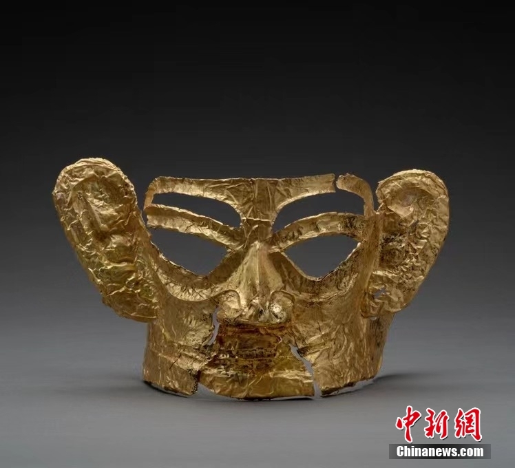 完整金面具。四川省文物考古研究院供图