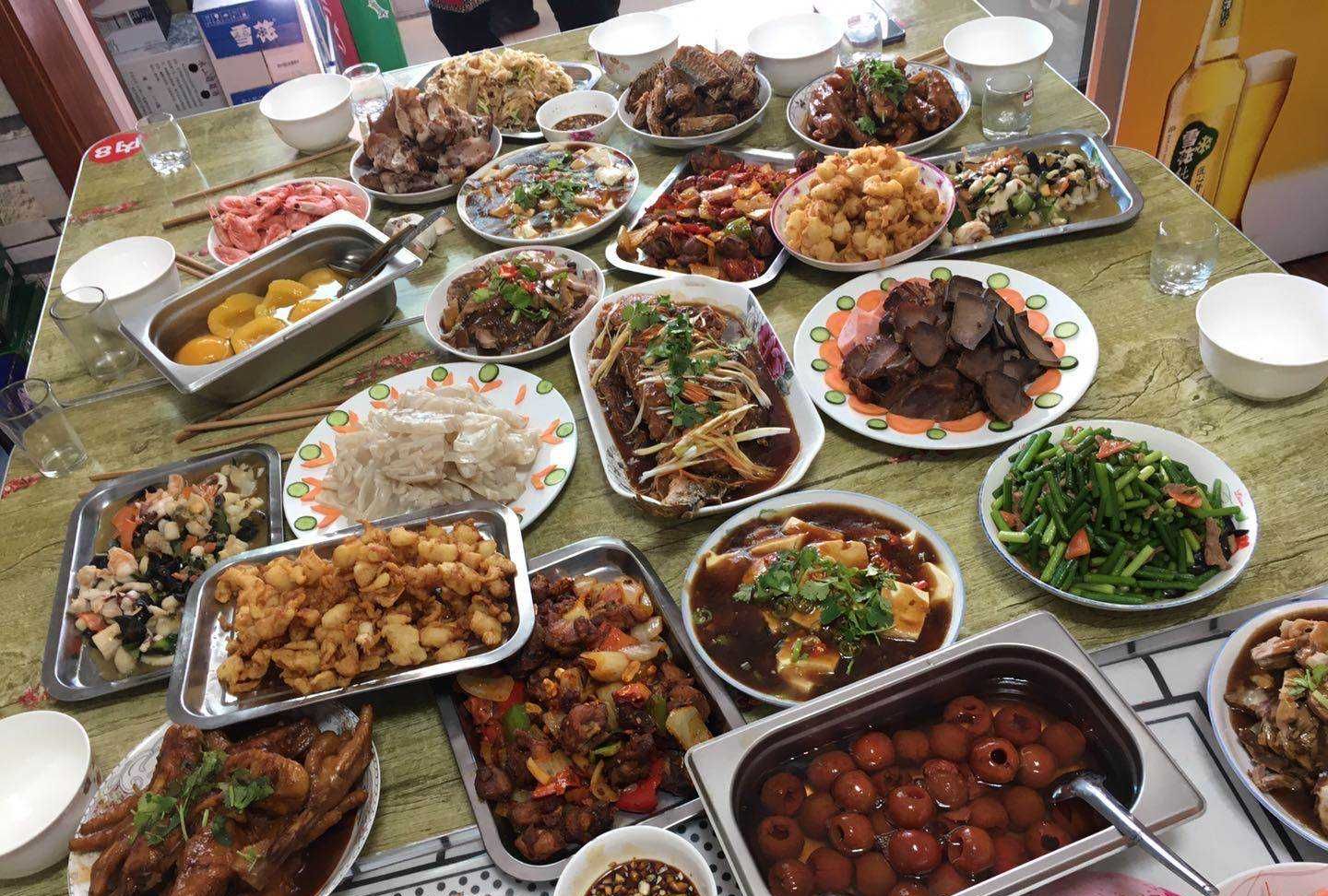 东北人的"年后饭桌",一顿一桌子菜,剩的 新的,总也吃不完!