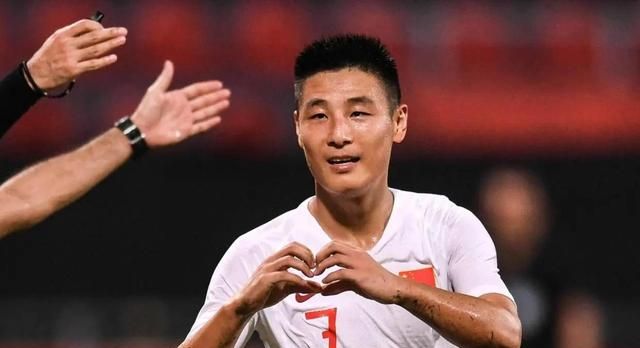 惨败越南后,李霄鹏作出三点回应!国足余下还有两场比赛休闲区蓝鸢梦想 - Www.slyday.coM 惨败越南后,李霄鹏作出三点回应!国足余下还有两场比赛休闲区蓝鸢梦想 - Www.slyday.coM