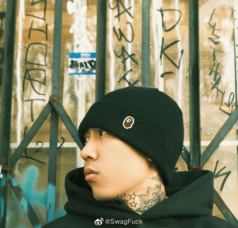 dok2的新专辑国内上线了dok2最近也回归了ins开始更新照片
