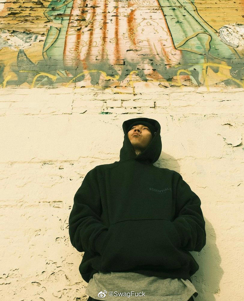 dok2的新专辑国内上线了dok2最近也回归了ins开始更新照片