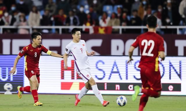 惨败越南后,李霄鹏作出三点回应!国足余下还有两场比赛休闲区蓝鸢梦想 - Www.slyday.coM 惨败越南后,李霄鹏作出三点回应!国足余下还有两场比赛休闲区蓝鸢梦想 - Www.slyday.coM