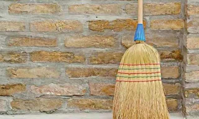 大年初三“赤狗日”,老传统“忌5事吃2样”,寓意虎年发财事事顺休闲区蓝鸢梦想 - Www.slyday.coM 大年初三“赤狗日”,老传统“忌5事吃2样”,寓意虎年发财事事顺休闲区蓝鸢梦想 - Www.slyday.coM