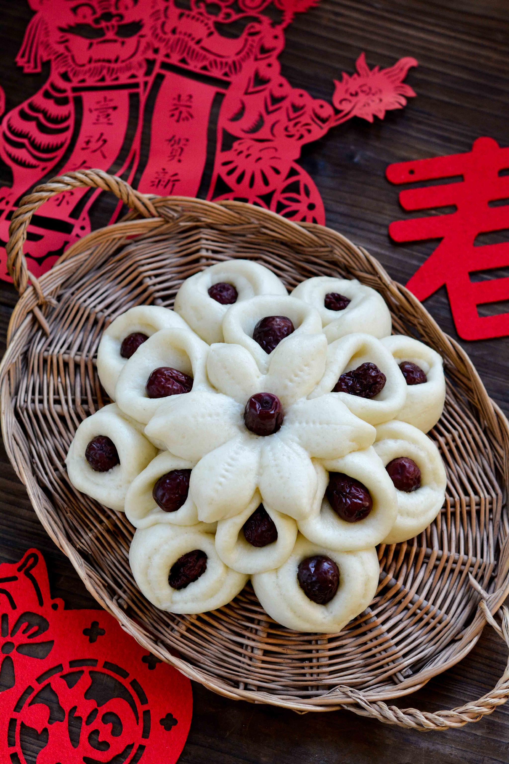 春节放假,蒸个3层枣花馍,用12个饺子皮大小的面团轻松搞定|面团|枣花