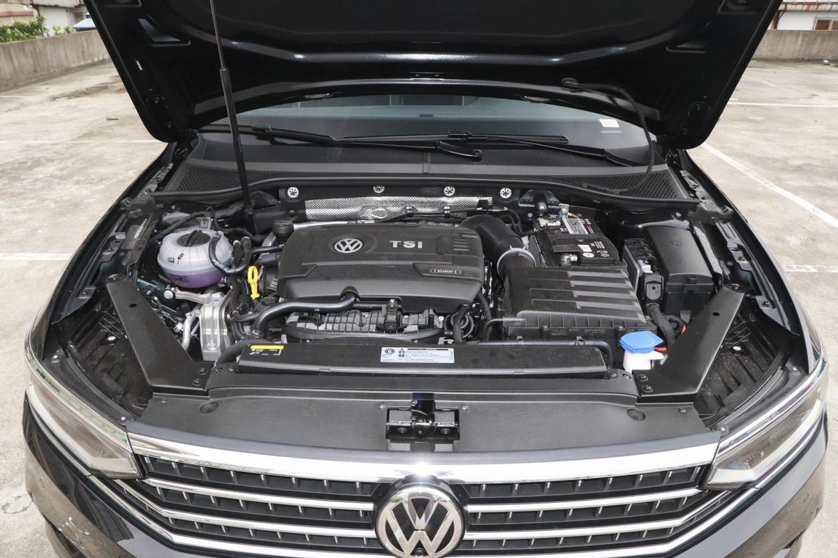 体验迈腾380tsidsg尊贵型油耗低至66l72秒破百家用挺香